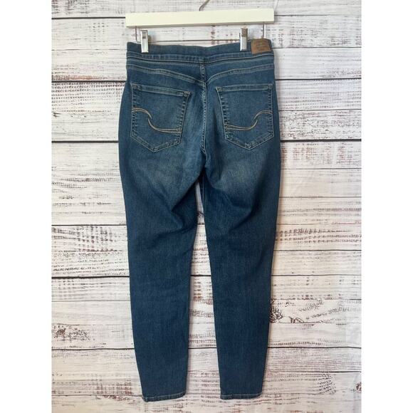 LEVIS- WOMENS TOTALLY SHAPING PULL-ON SKINNY JEANS ELASTIC WAIST - Picture 2 of 14